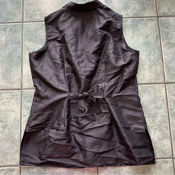 Women’s Black Mismatched Button Vest - Picture 4 of 7